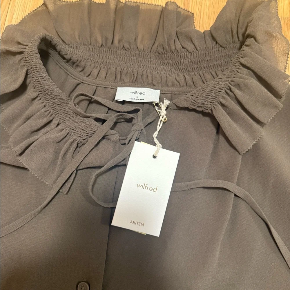Aritzia Wilfred Cristabel Blouse - Picture 3 of 4